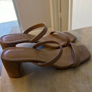 Banana Republic Double Strap Block Heel Sandal - Size 9